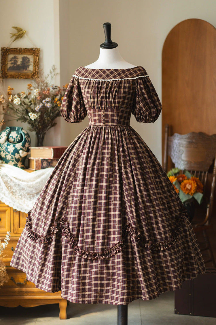 Finely Styled Dress with a Classic Vintage Look