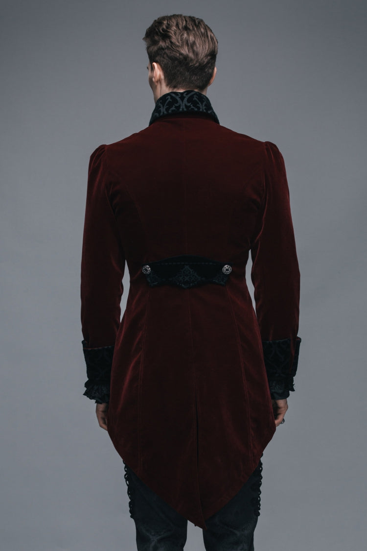 Beautifully Finished Coat in a Timeless Design
