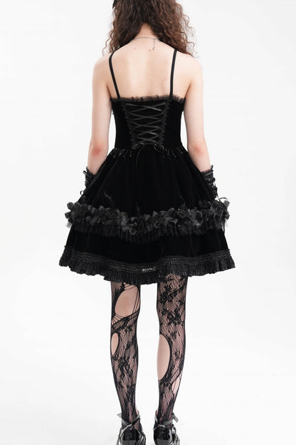 Finely Styled Dress with a Classic Vintage Look