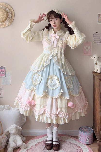 Finely Styled Dress with a Classic Vintage Look