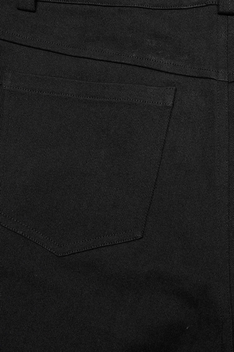 Thoughtfully Designed Pants in a Timeless Style
