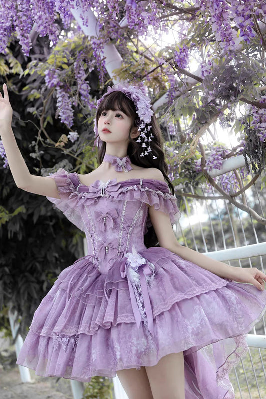 Finely Styled Dress with a Classic Vintage Look