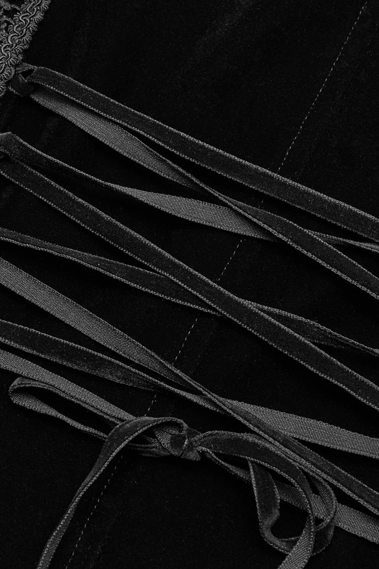 Beautifully Finished Coat in a Timeless Design