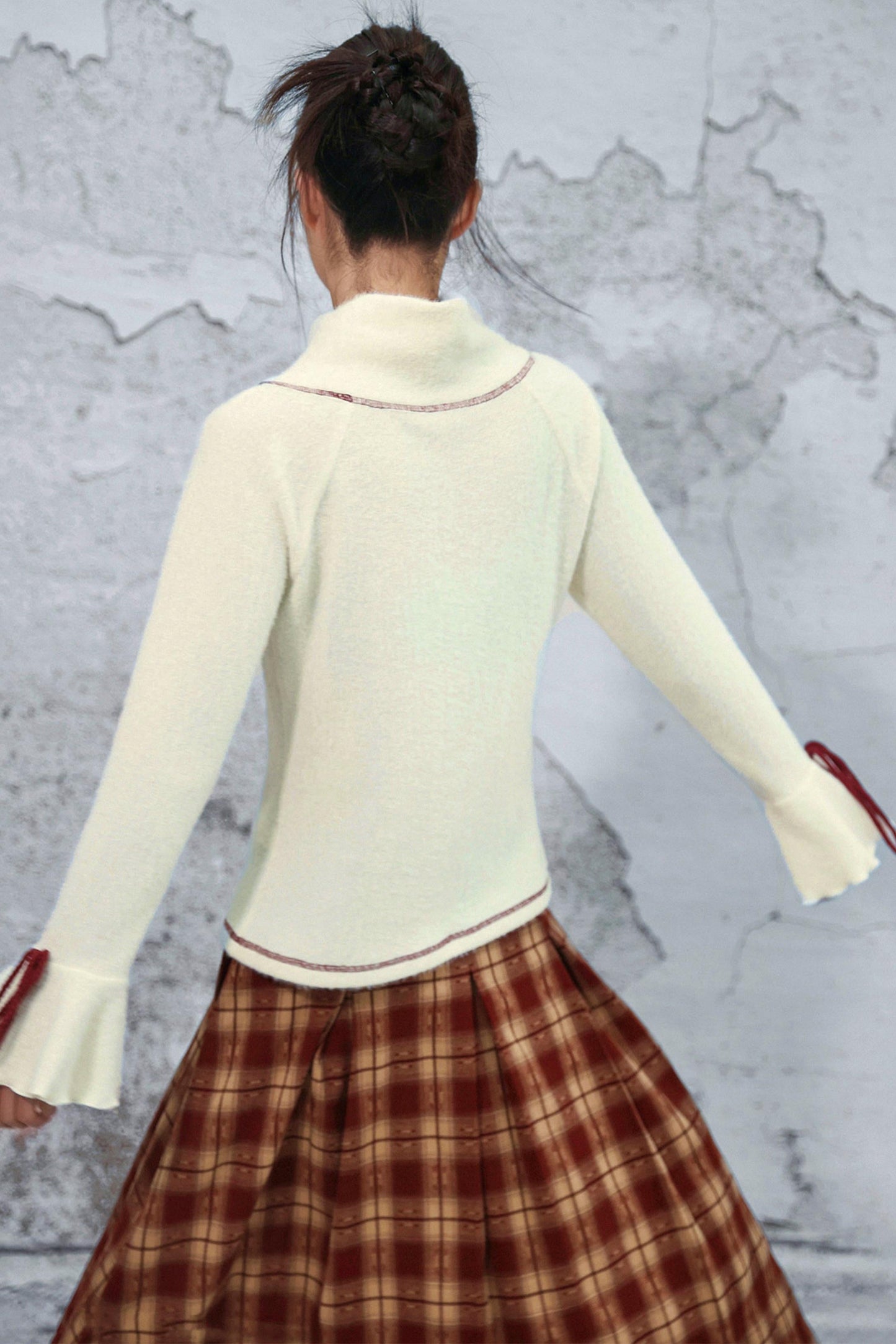 Color Blocked Plush Knit Sweaters