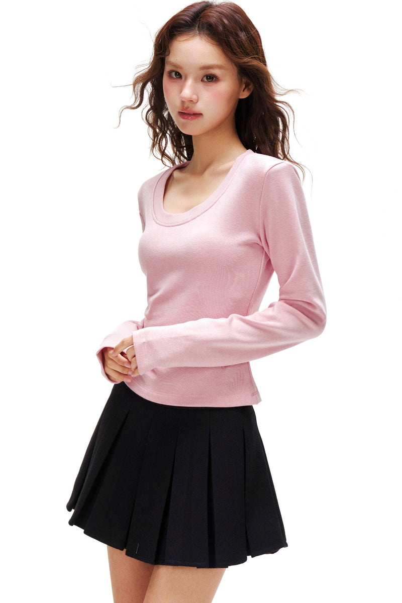 Open-neck Slim Top