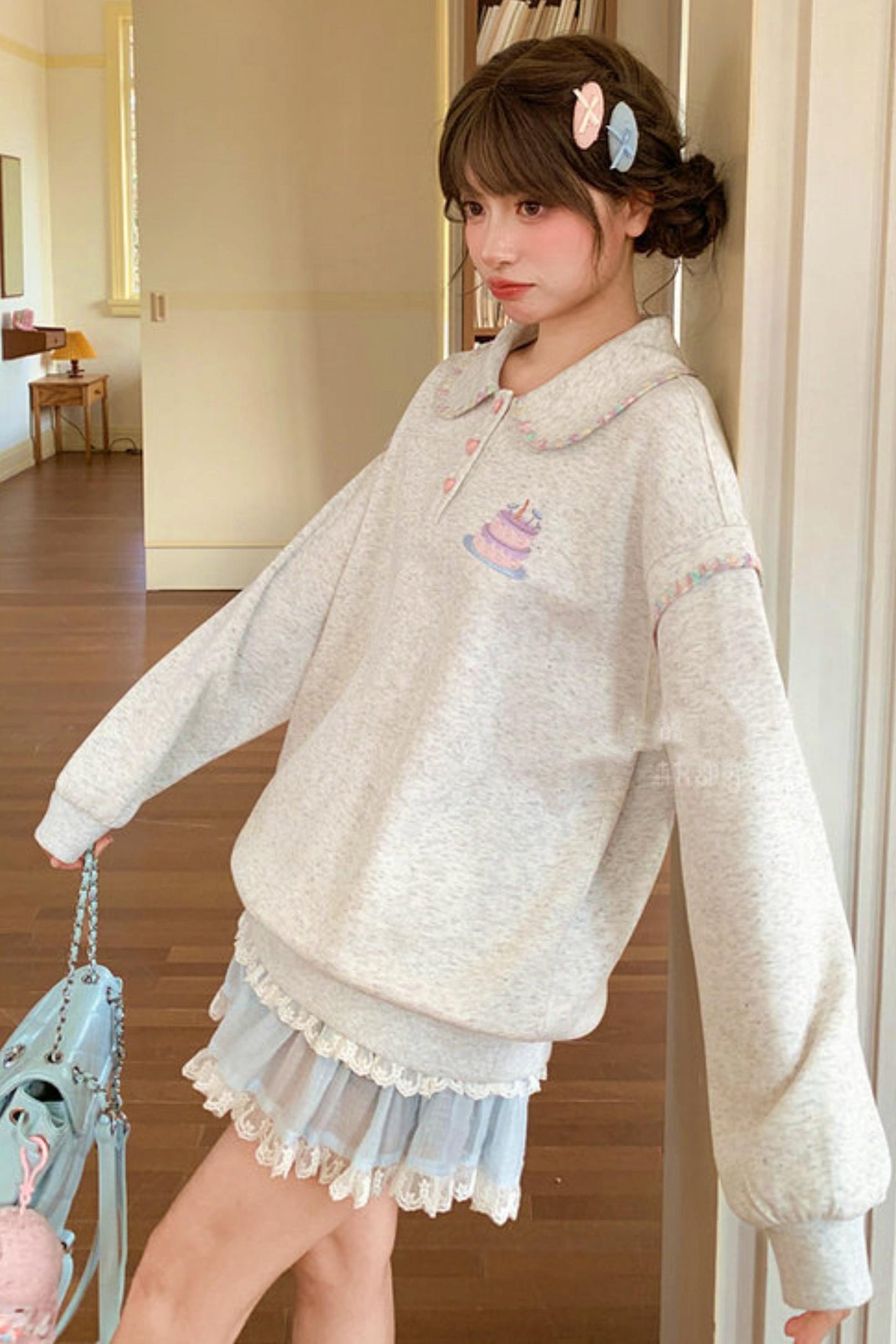Doll Collar Loose Sweatshirt