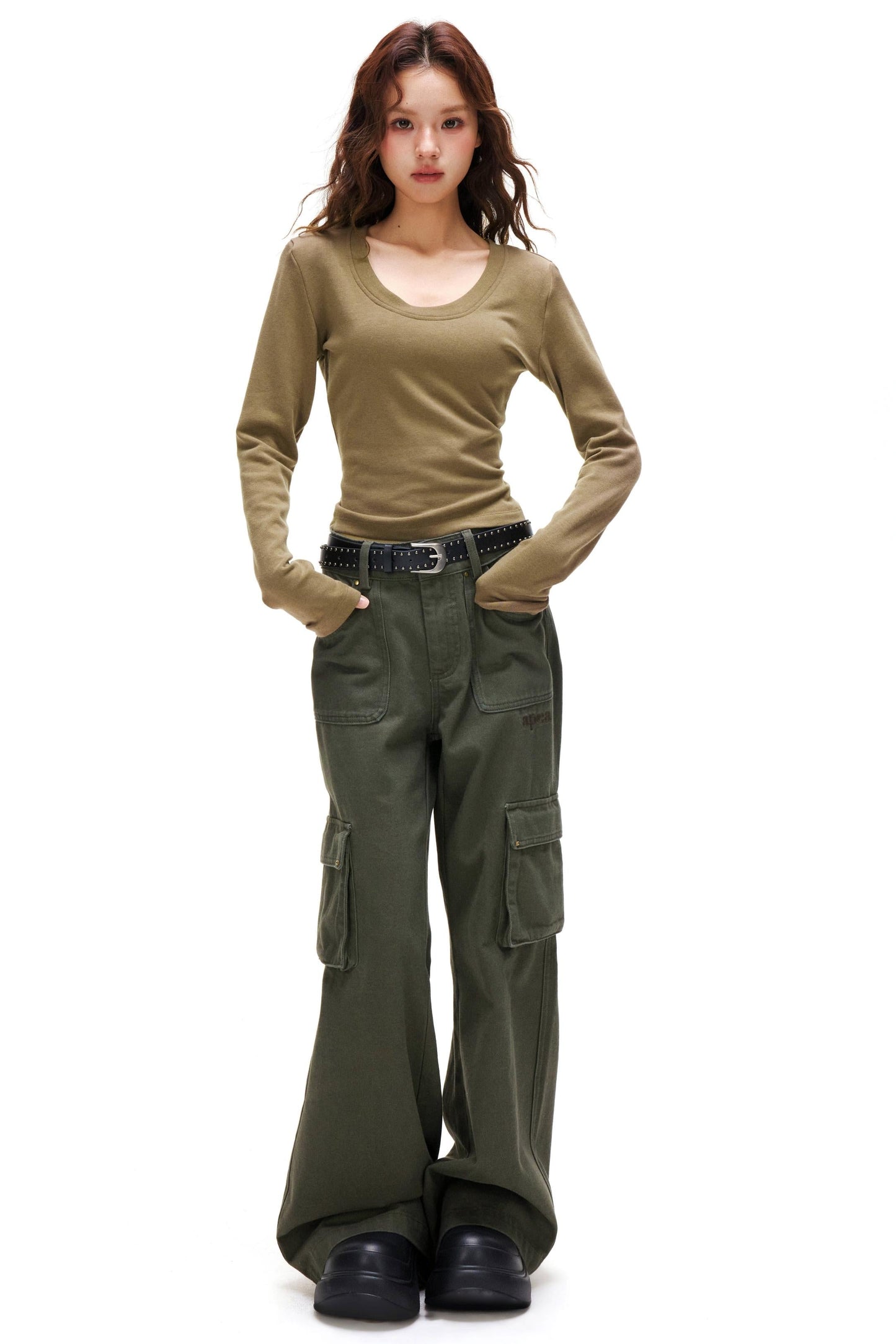 Open-neck Slim Top