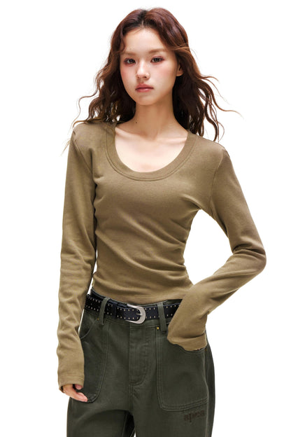 Open-neck Slim Top