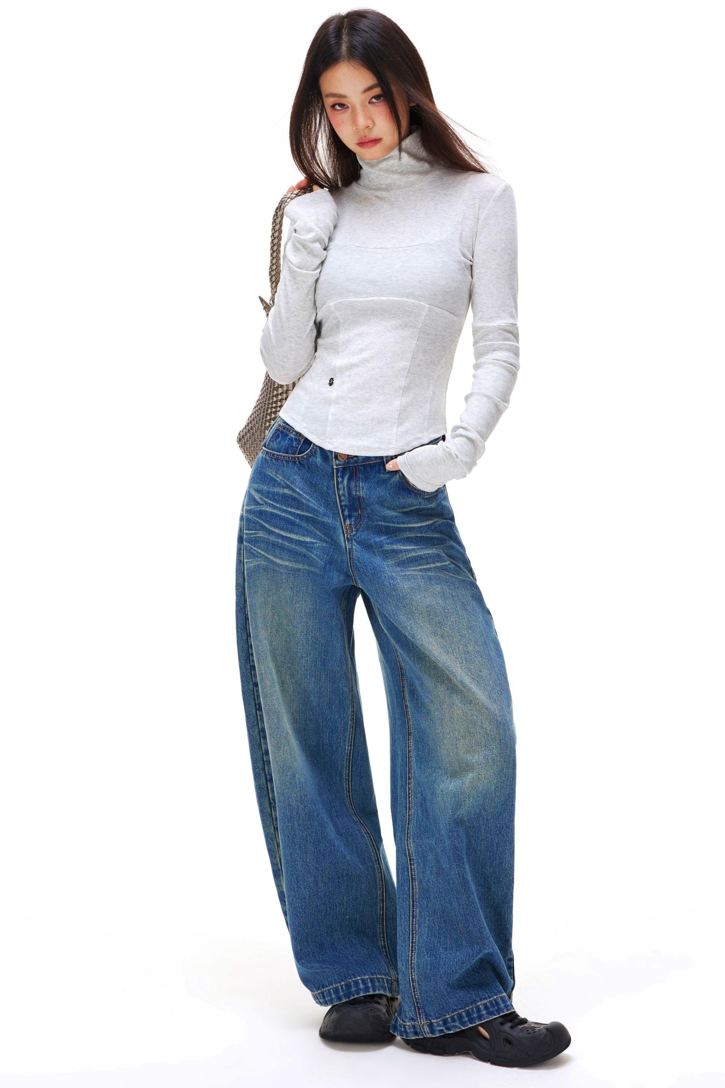 Slim Base Turtle Neck Top