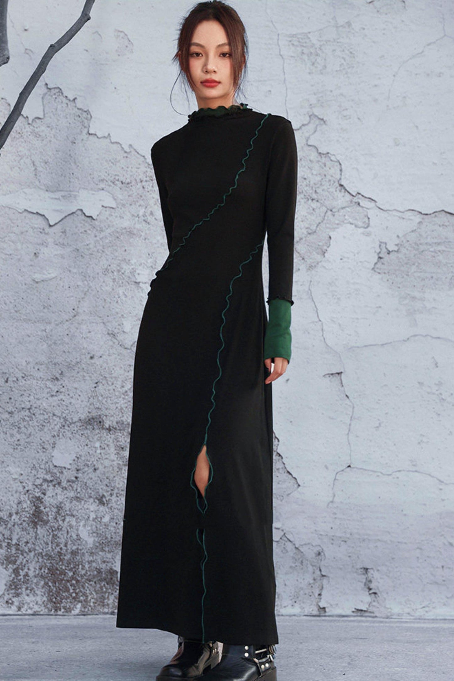 Dark Mode Mellow Dress