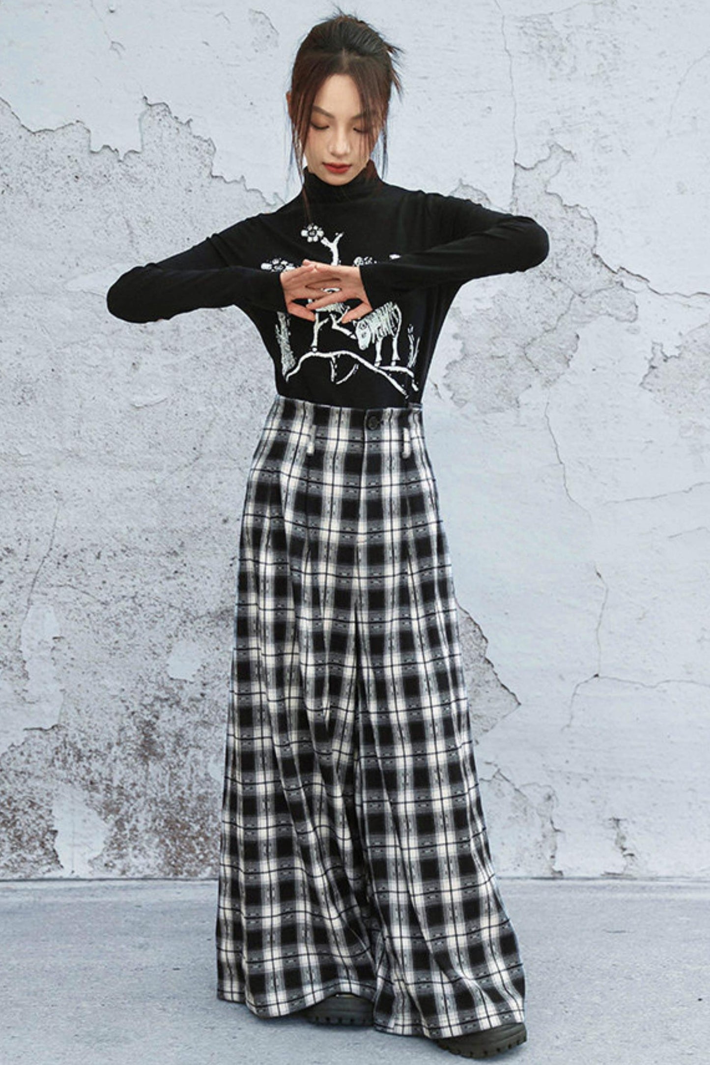 Artistic Knit Slim Fit Top