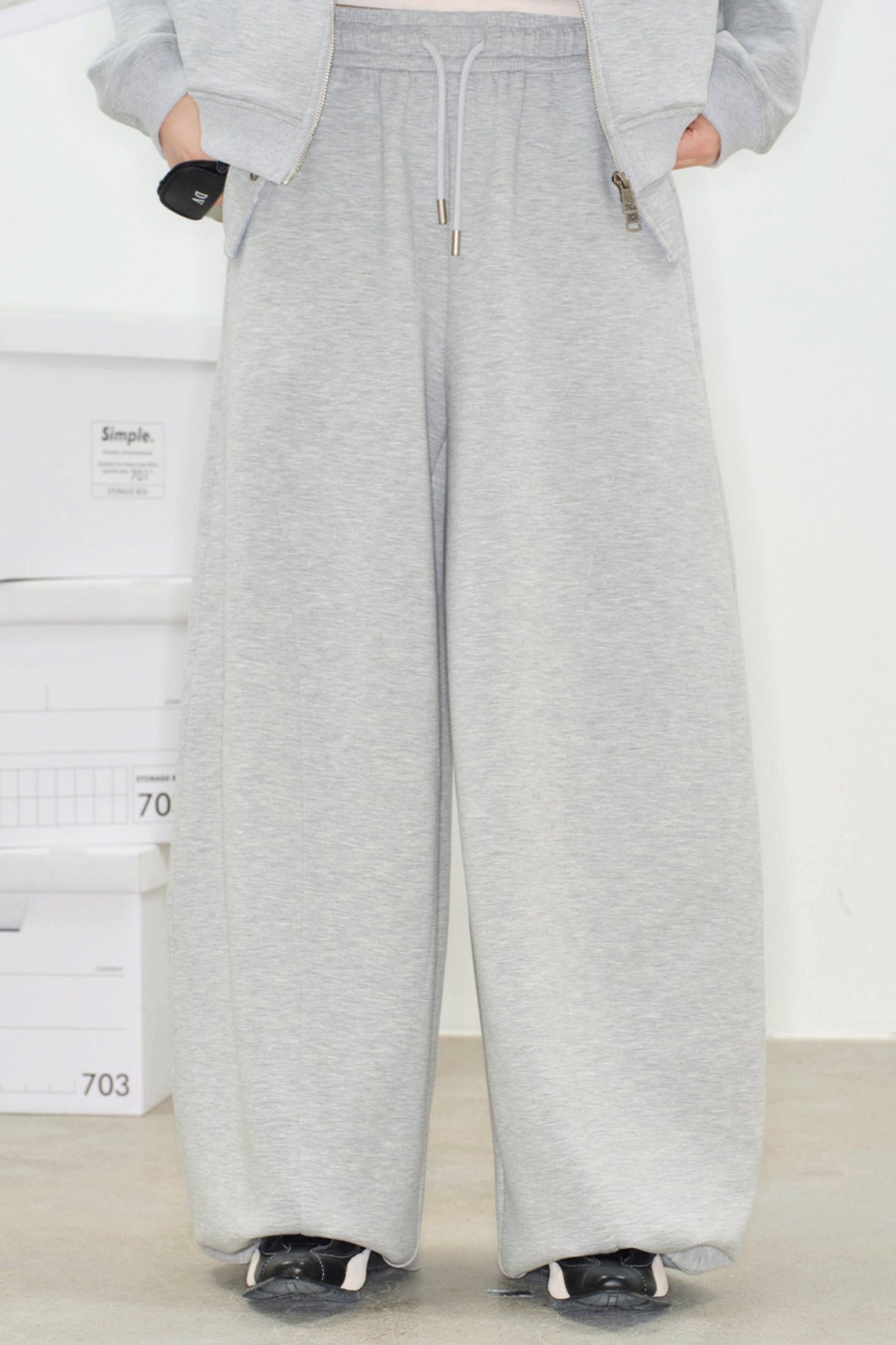 Mode Hoodie + Loose Pants