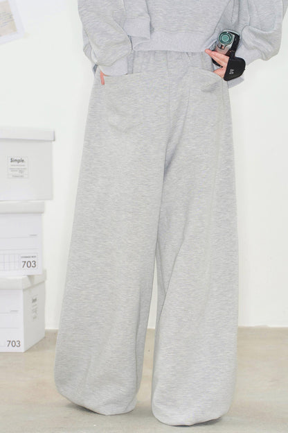 Mode Hoodie + Loose Pants