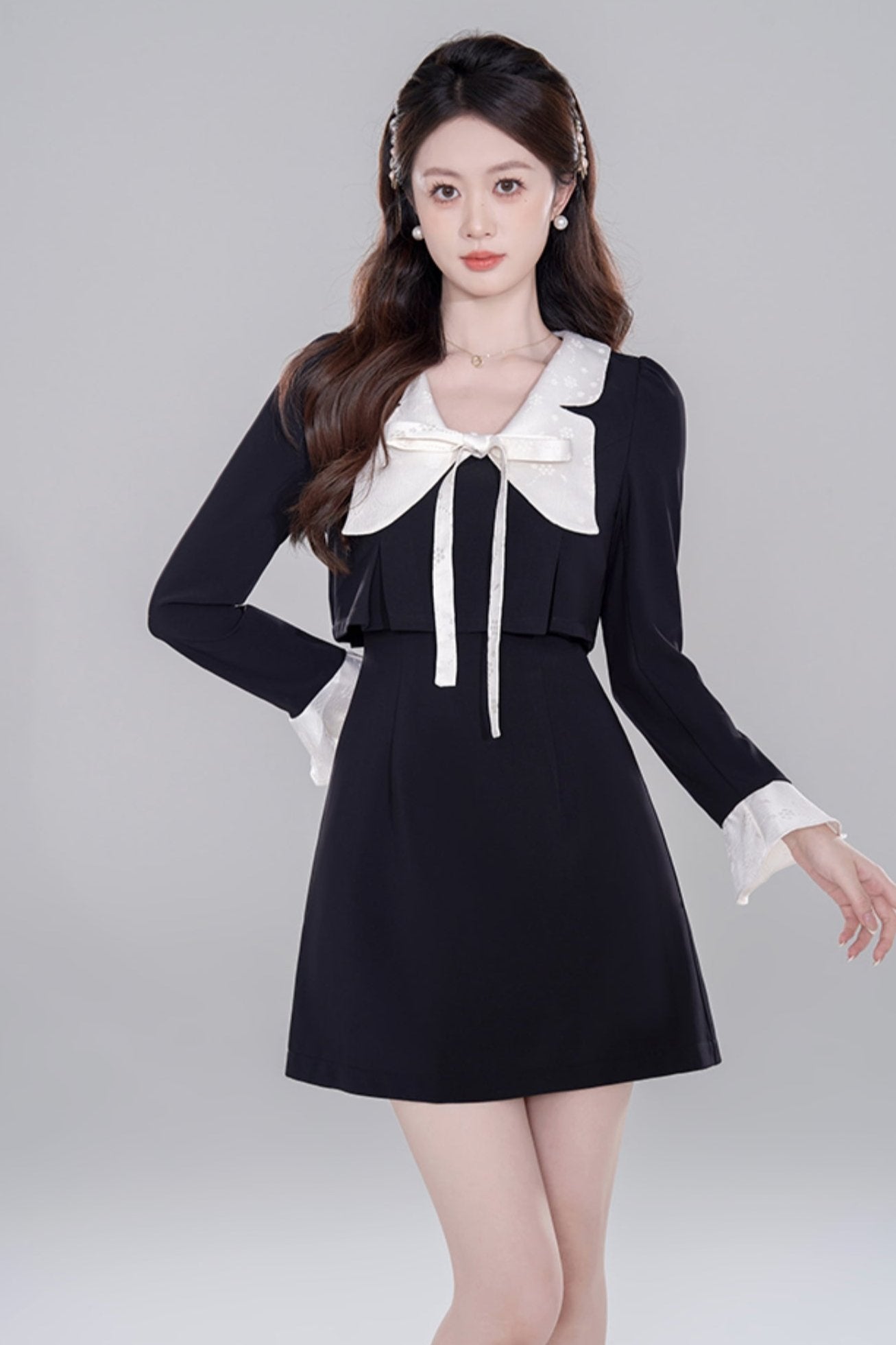 Black Neck Rich Daughter Dress