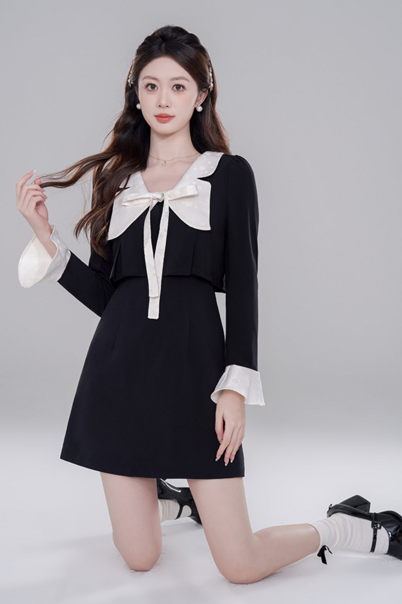 Black Neck Rich Daughter Dress