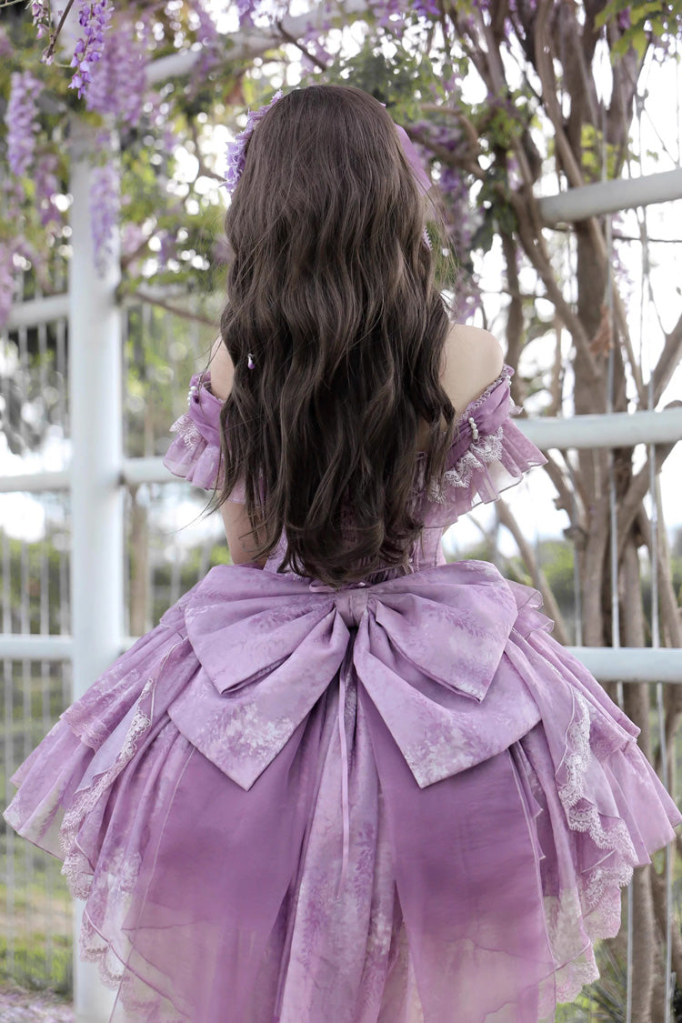 Finely Styled Dress with a Classic Vintage Look