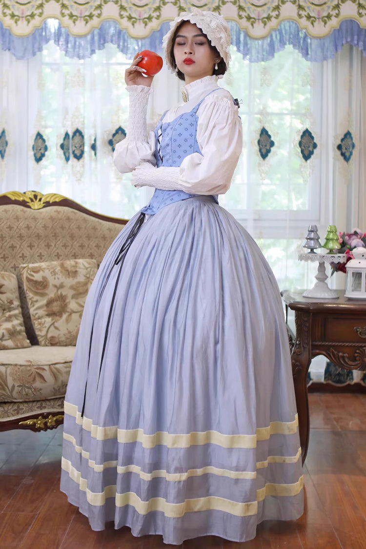 Finely Styled Dress with a Classic Vintage Look