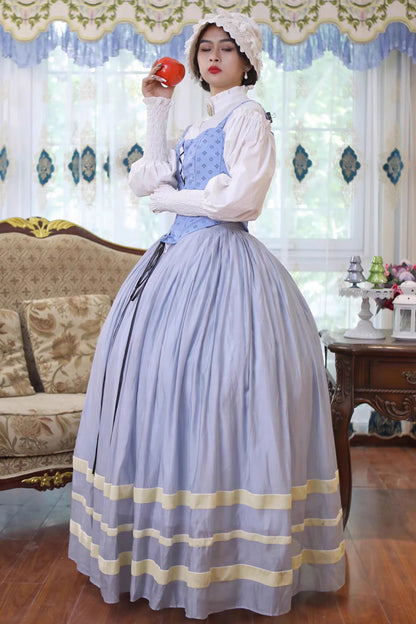 Finely Styled Dress with a Classic Vintage Look