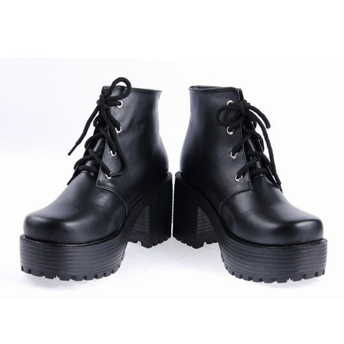 Classic Vintage Heels with a Flattering Fit