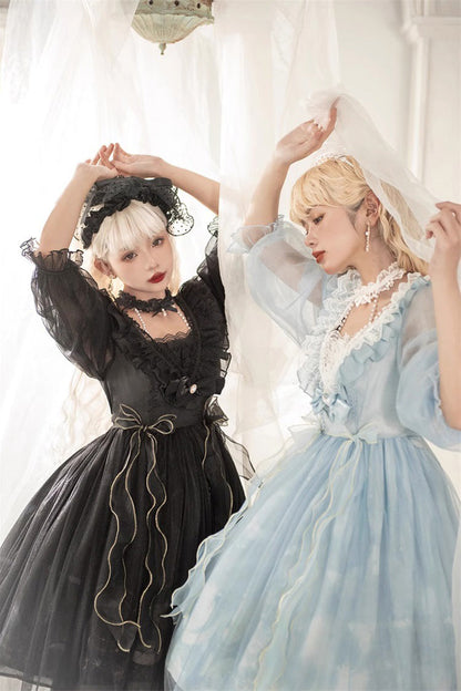 Subtly Elegant Dress with a Refined Vintage Look