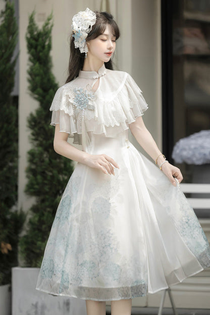 Beautifully Finished Dress in a Timeless Design