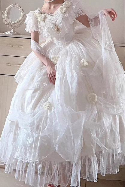 Finely Styled Dress with a Classic Vintage Look