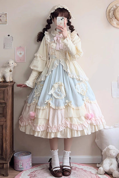 Finely Styled Dress with a Classic Vintage Look