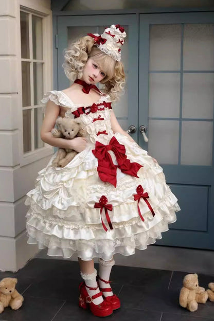 Finely Styled Dress with a Classic Vintage Look