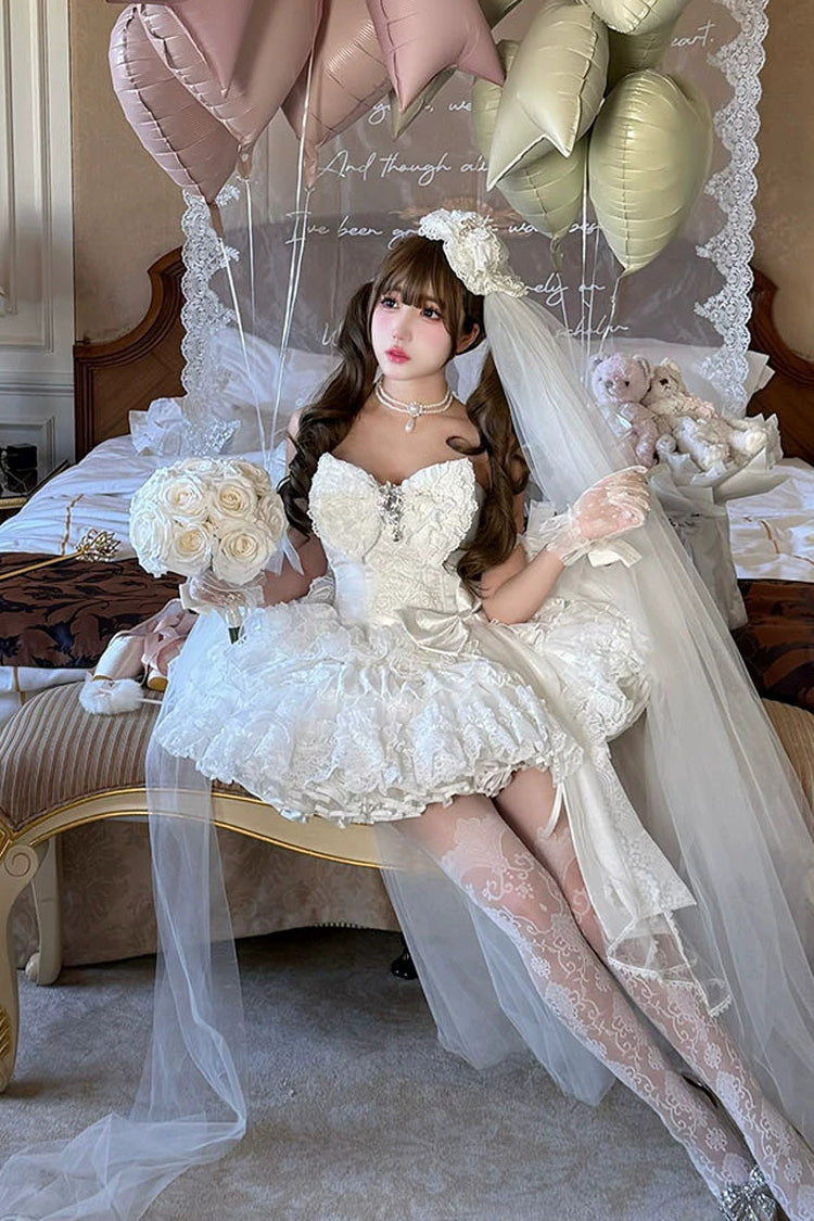 Finely Styled Dress with a Classic Vintage Look
