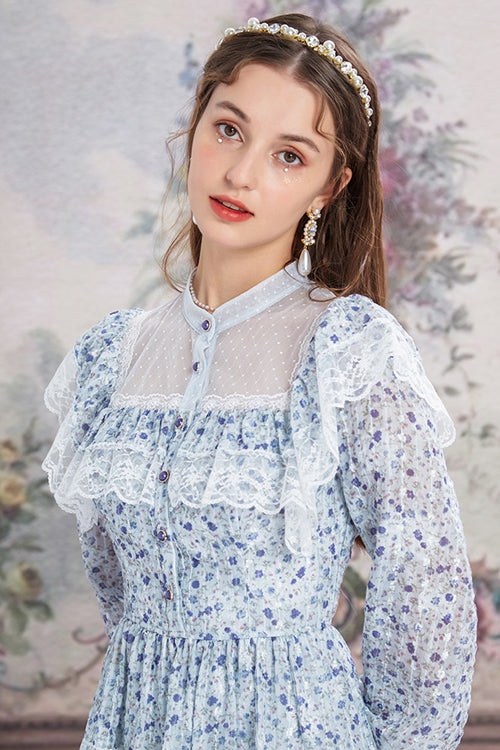 Finely Styled Dress with a Classic Vintage Look