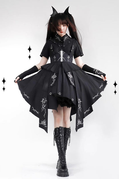 Finely Styled Dress with a Classic Vintage Look