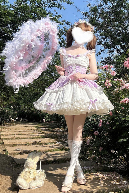 Finely Styled Dress with a Classic Vintage Look