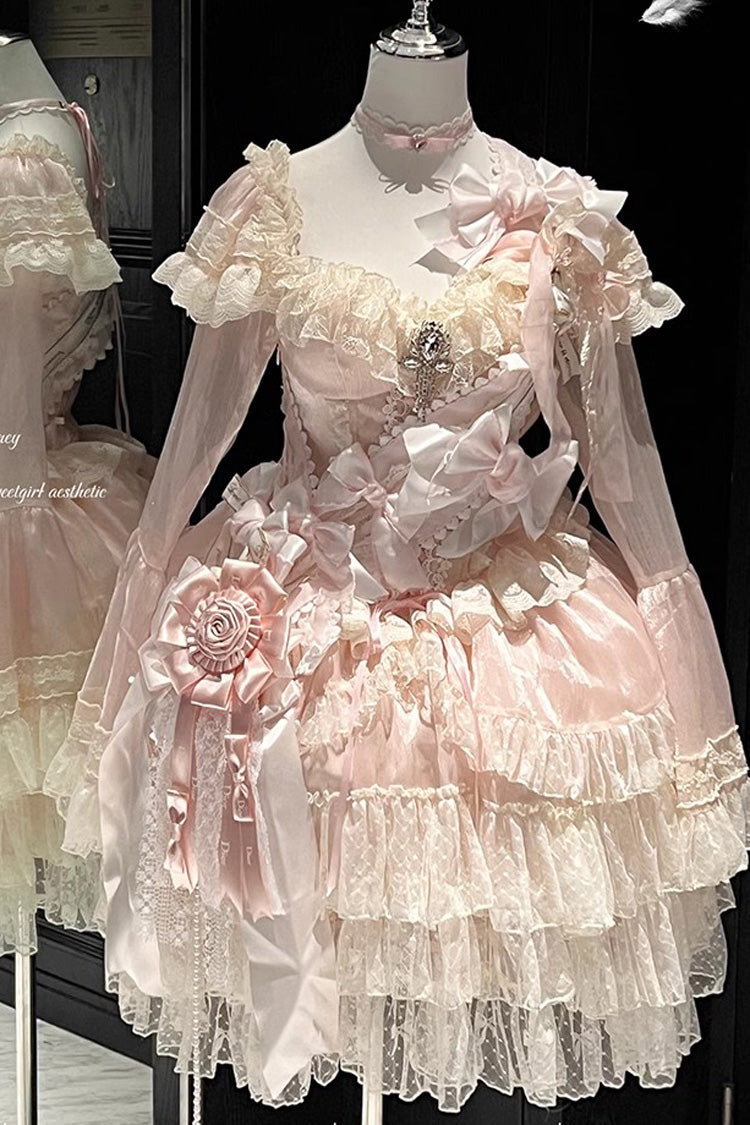 Finely Styled Dress with a Classic Vintage Look
