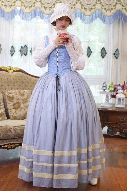 Finely Styled Dress with a Classic Vintage Look