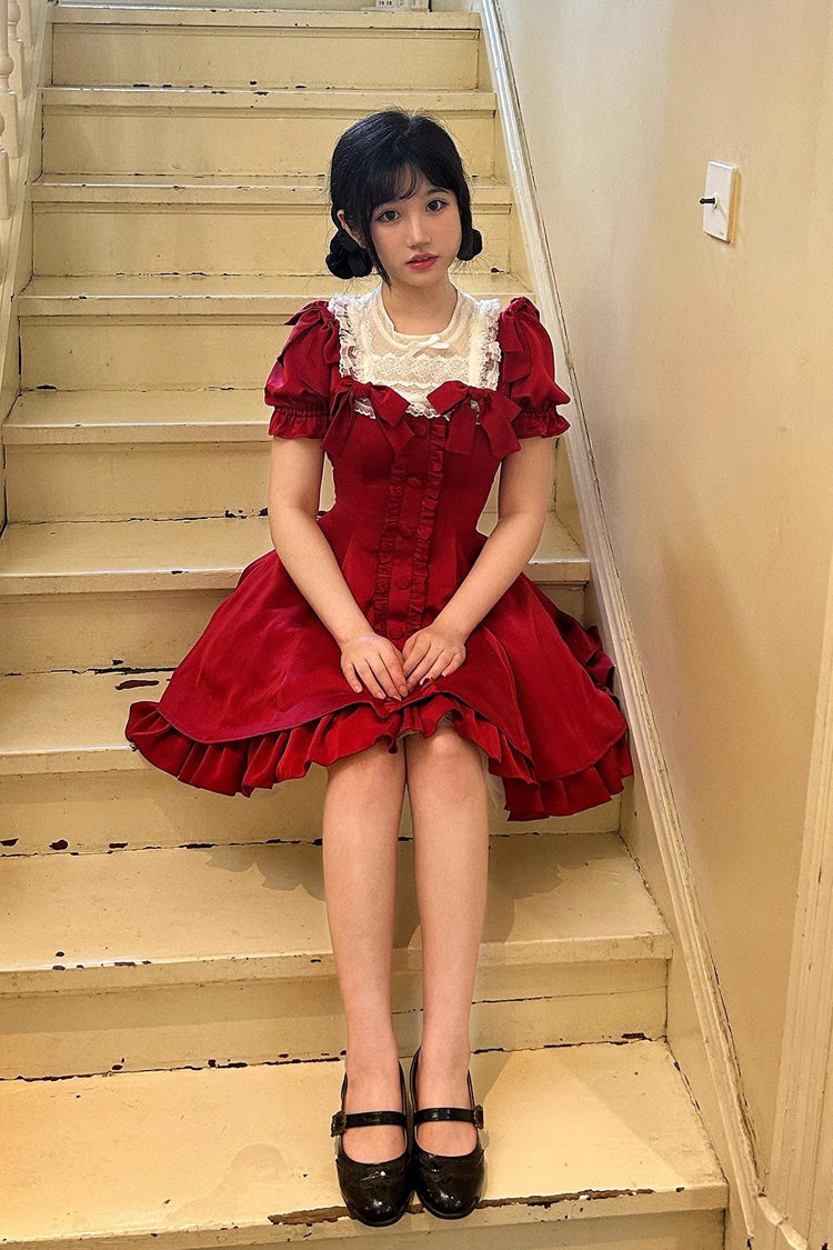 Finely Styled Dress with a Classic Vintage Look