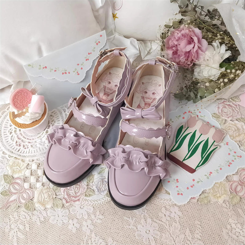 Classic Designed Shoes in a Timeless Cut
