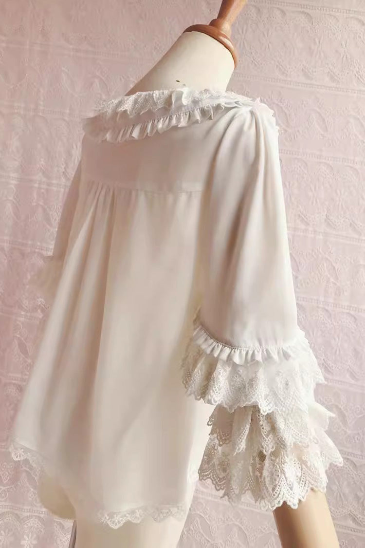 Casually Elegant Blouse with a Refined Edge