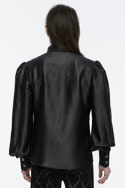 Finely Styled Shirt with a Classic Vintage Look