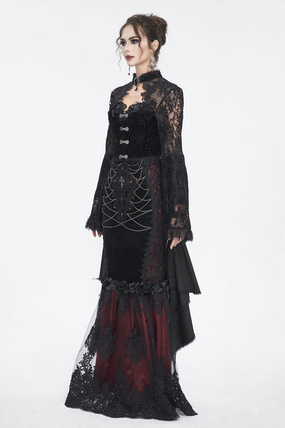 Finely Styled Blouse with a Classic Vintage Look