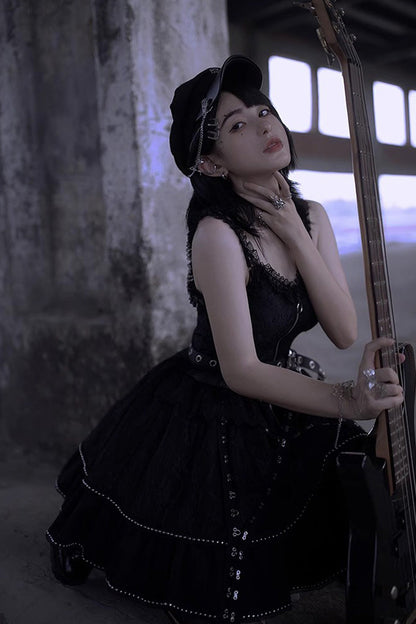 Subtly Elegant Dress with a Refined Vintage Look