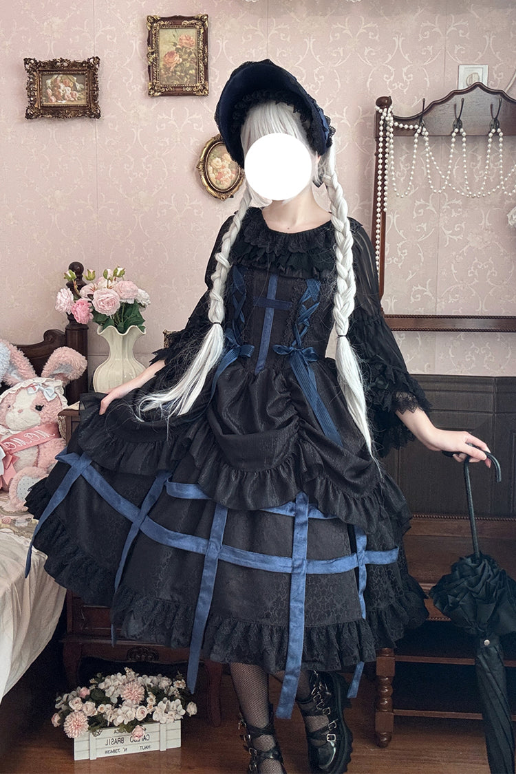 Subtly Elegant Dress with a Refined Vintage Look