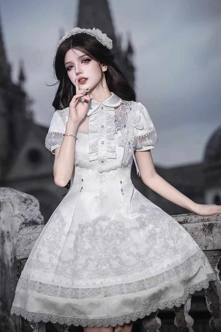 Finely Styled Dress with a Classic Vintage Look