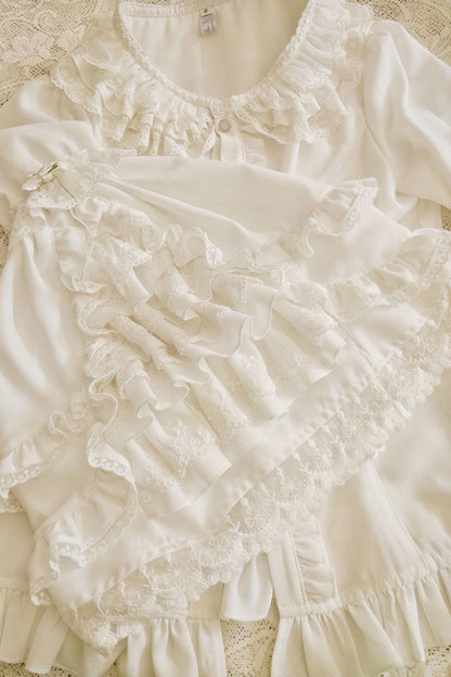 Effortlessly Elegant Blouse with a Timeless Design