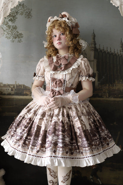 Finely Styled Dress with a Classic Vintage Look