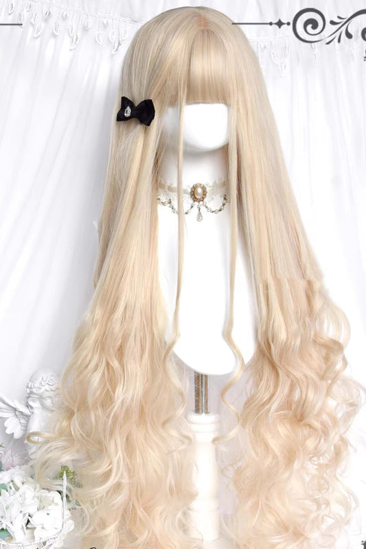 Casually Elegant Garment with a Refined Edge