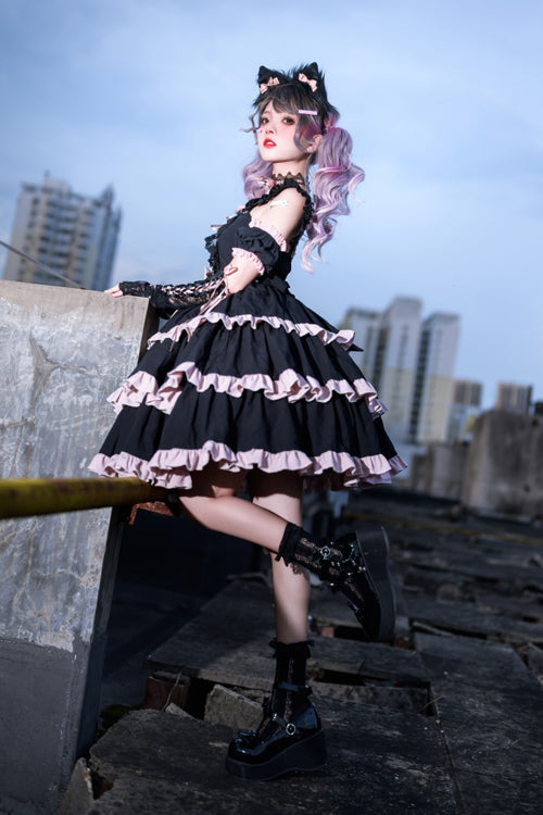 Subtly Elegant Dress with a Refined Vintage Look