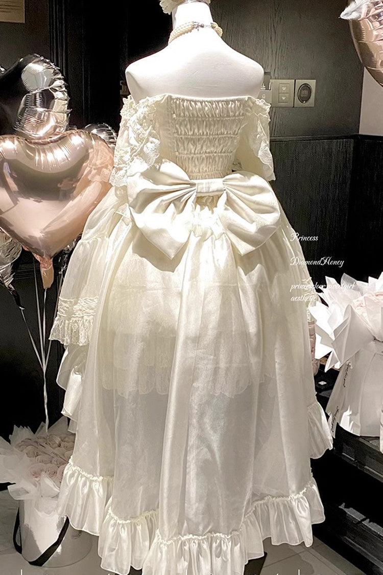 Finely Styled Dress with a Classic Vintage Look