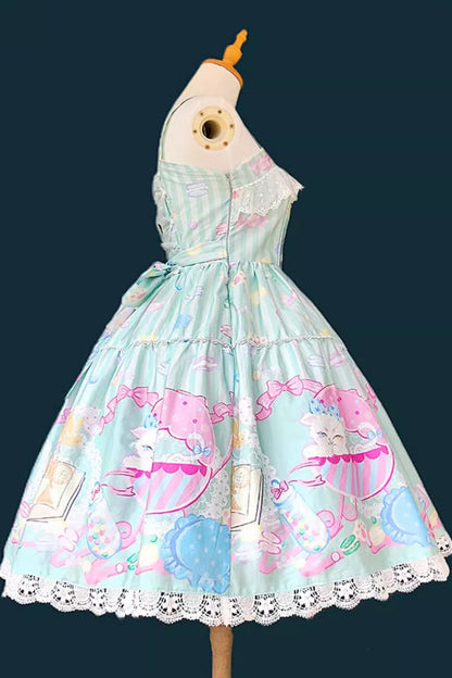 Finely Styled Dress with a Classic Vintage Look