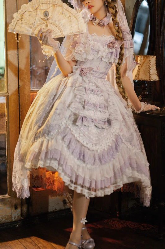 Subtly Elegant Dress with a Refined Vintage Look