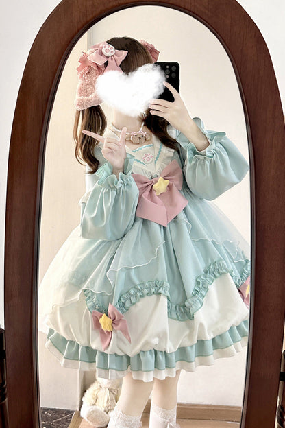 Finely Styled Dress with a Classic Vintage Look